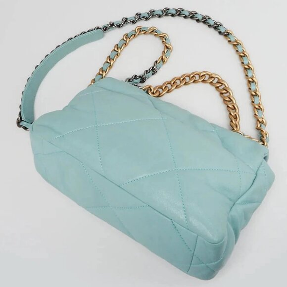 Chanel Green Quilted Lambskin Leather Chanel 19 Small Flap Bag - Picture 3 of 11